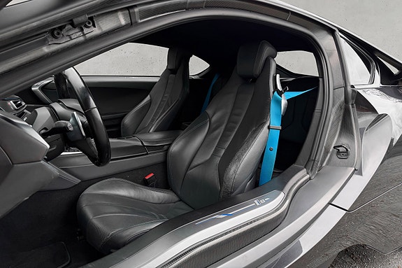 BMW i8 20 of 30
