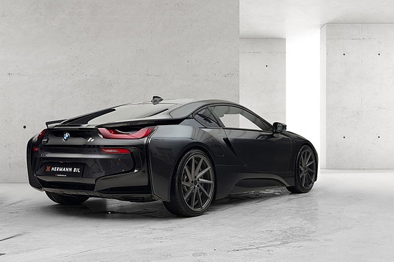 BMW i8 11 of 30