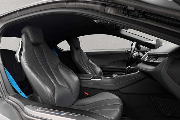 BMW i8 26 of 30