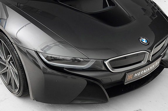 BMW i8 15 of 30