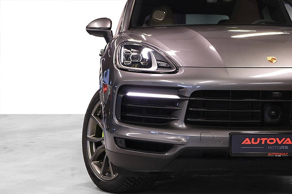Porsche Cayenne Coupe 4 of 5