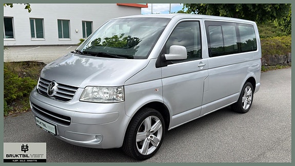 Volkswagen Caravelle 1 of 5