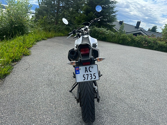 Yamaha WR 125 X 10 of 13