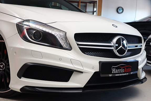 Mercedes-Benz A45 4 of 5