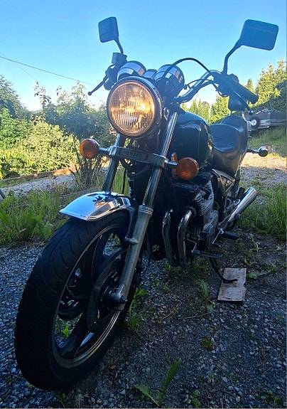 Yamaha XJ 750 4 of 7