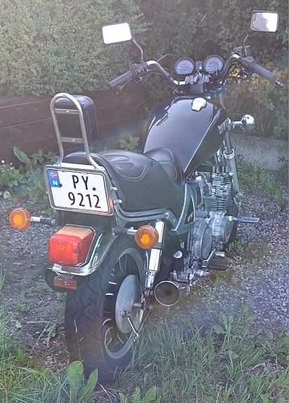 Yamaha XJ 750 5 of 7