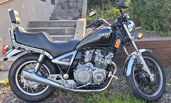 Yamaha XJ 750 2 of 7