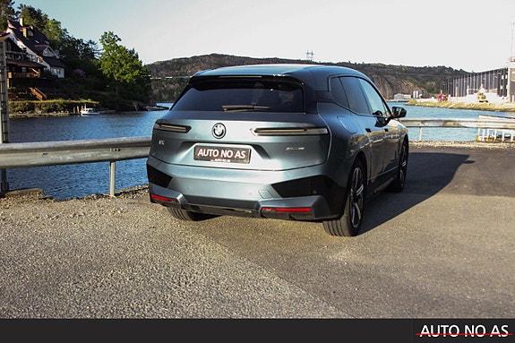 BMW iX 5 of 5