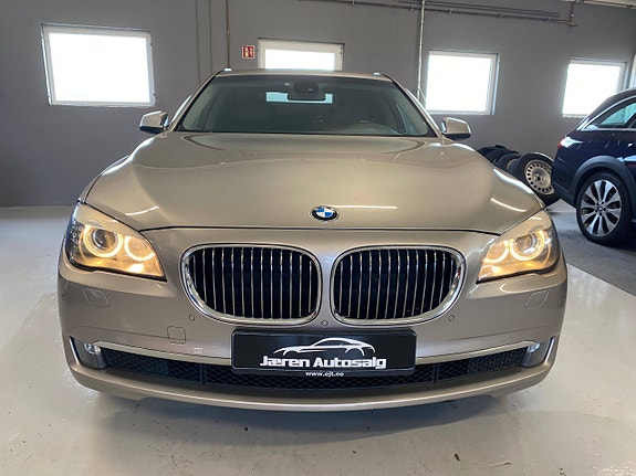 BMW 7-Serie 2 of 5