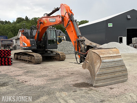 Doosan DX235LCR-5 2018 – korthekk gravemaskin 25 tonn – tilt/rotor, pusseskuffe 2 of 5
