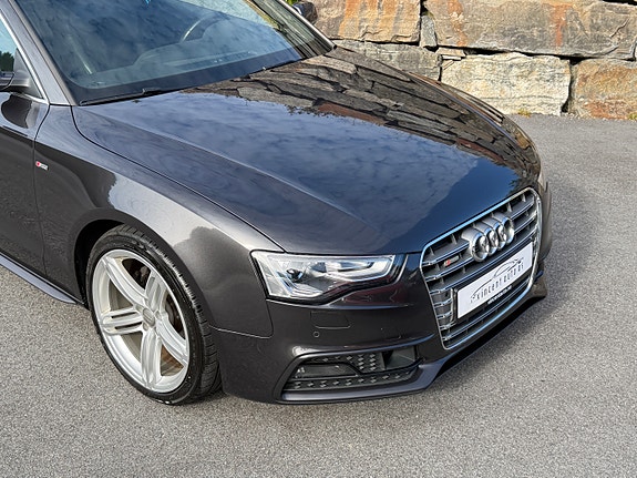Audi A5 3 of 30