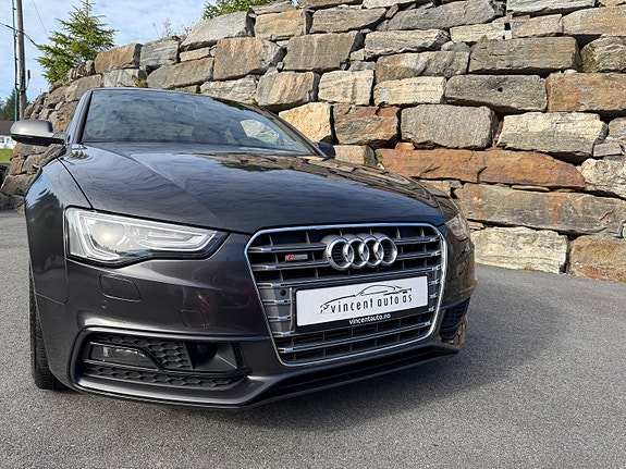 Audi A5 4 of 30