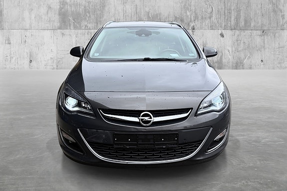Opel Astra 2 of 5