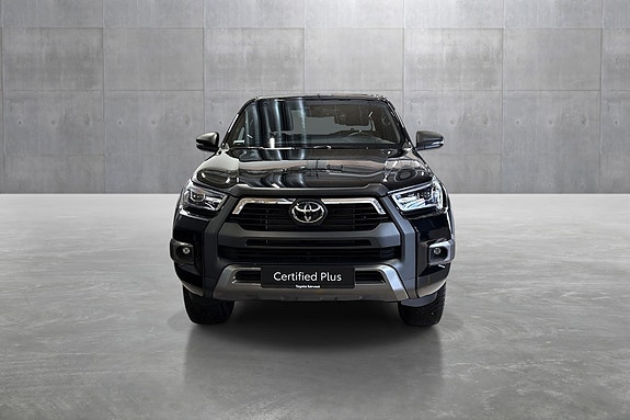 Toyota HiLux 8 of 27