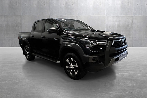 Toyota HiLux 7 of 27