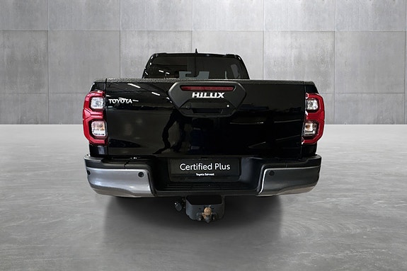 Toyota HiLux 4 of 27