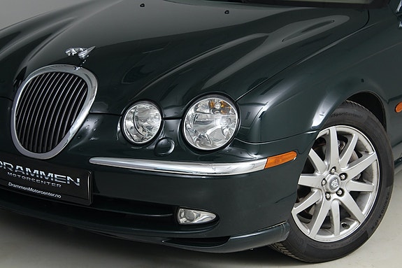 Jaguar S-TYPE 5 of 5