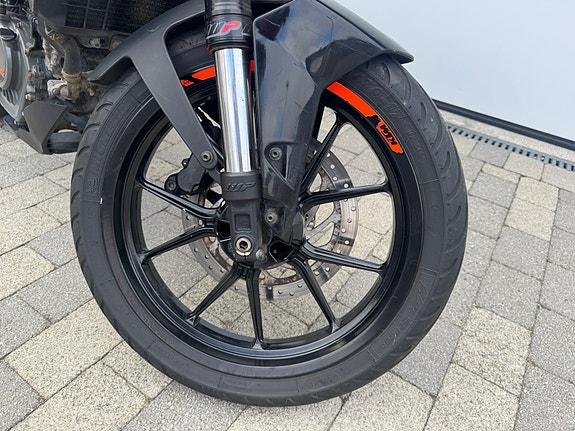KTM 125 Duke 9 of 29