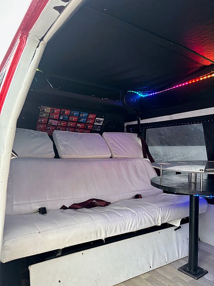Chevrolet G30 5 of 5