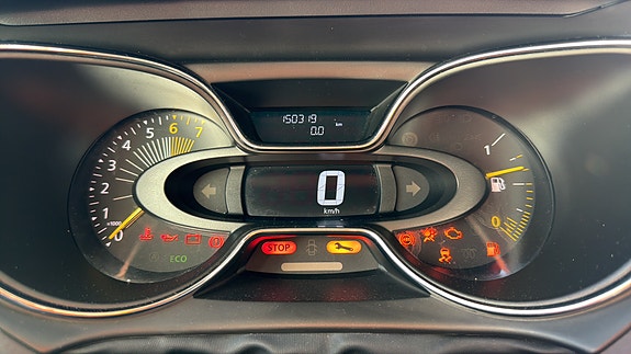 Renault Captur 2 of 5