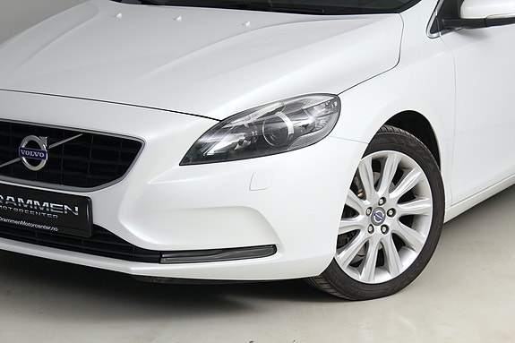 Volvo V40 5 of 5