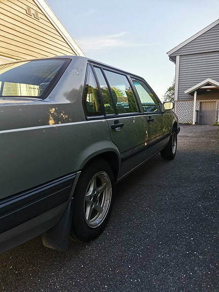 Volvo 940 3 of 5