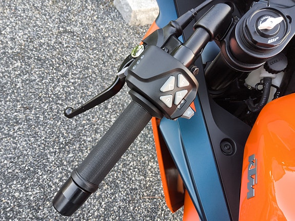KTM RC 390 3 of 13