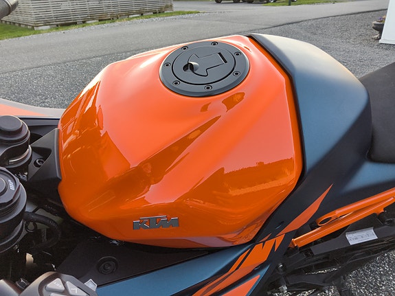 KTM RC 390 10 of 13