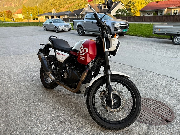 Royal Enfield Scram 411 3 of 5