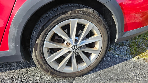 Volkswagen Passat Alltrack 17 of 30