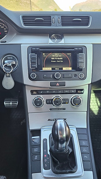 Volkswagen Passat Alltrack 30 of 30
