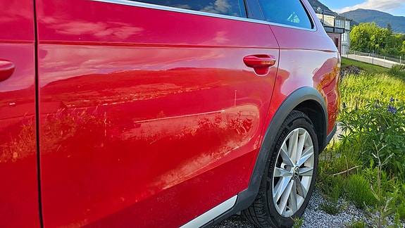 Volkswagen Passat Alltrack 15 of 30