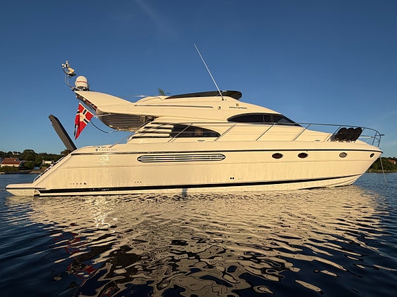 Fairline Squadron 55 4 of 5
