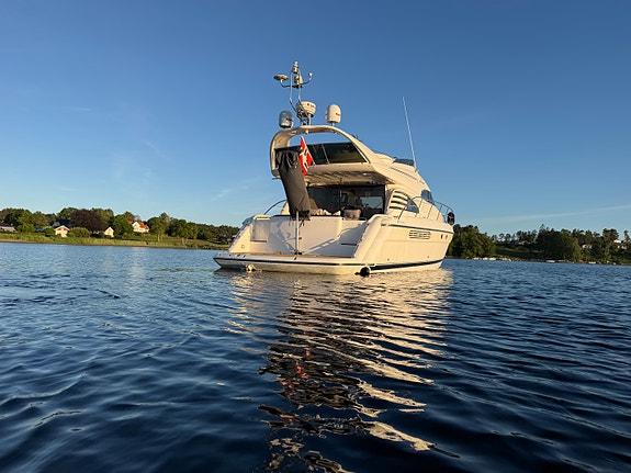 Fairline Squadron 55 2 of 5