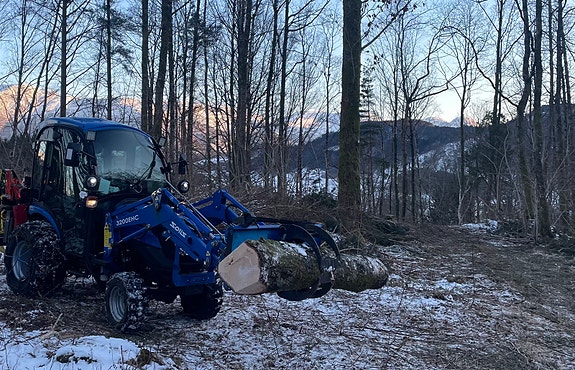 Solis 26 HST kompakt traktor. m/hytte – Kompakt brøyte- og universalrigg! 2 of 20