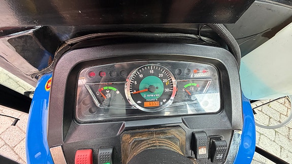 Solis 26 HST kompakt traktor. m/hytte – Kompakt brøyte- og universalrigg! 16 of 20