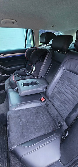 Volkswagen Passat 13 of 15