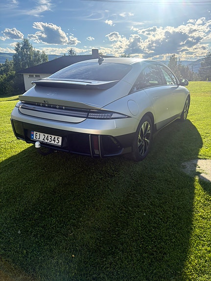 Hyundai Ioniq 6 4 of 5