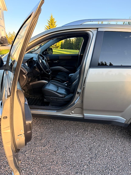 Mitsubishi Outlander 7 of 18
