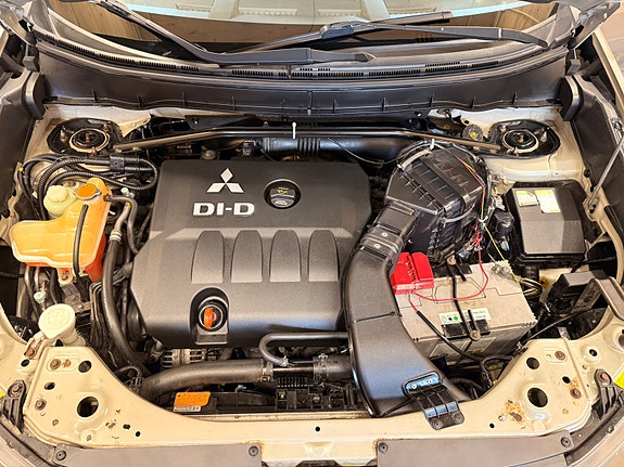Mitsubishi Outlander 15 of 18