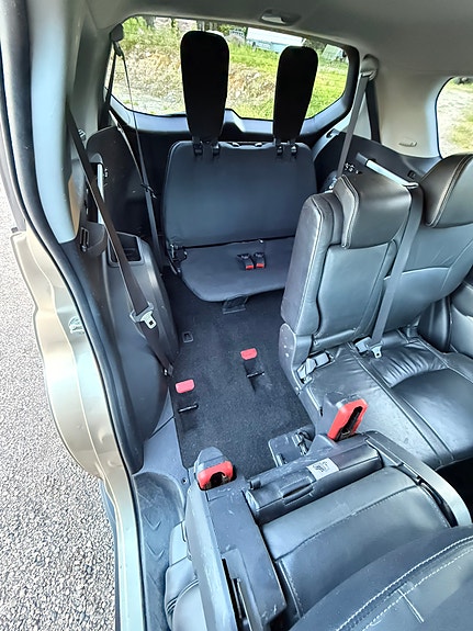 Mitsubishi Outlander 13 of 18