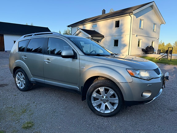 Mitsubishi Outlander 4 of 18