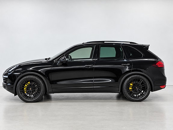 Porsche Cayenne 8 of 18
