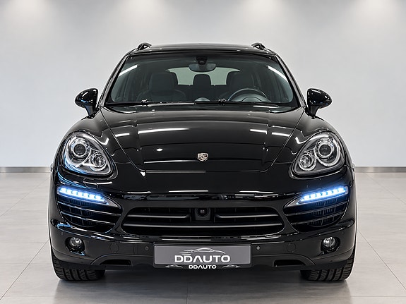 Porsche Cayenne 5 of 18