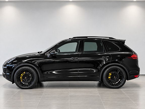 Porsche Cayenne 4 of 18