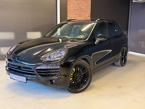 Porsche Cayenne 5 of 5