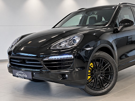 Porsche Cayenne 6 of 18