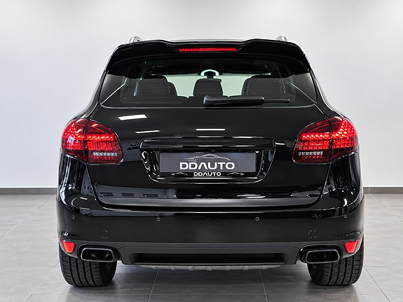 Porsche Cayenne 10 of 18