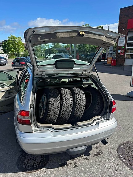 Volvo V40 5 of 5