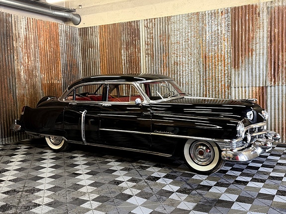 Cadillac 62 3 of 5